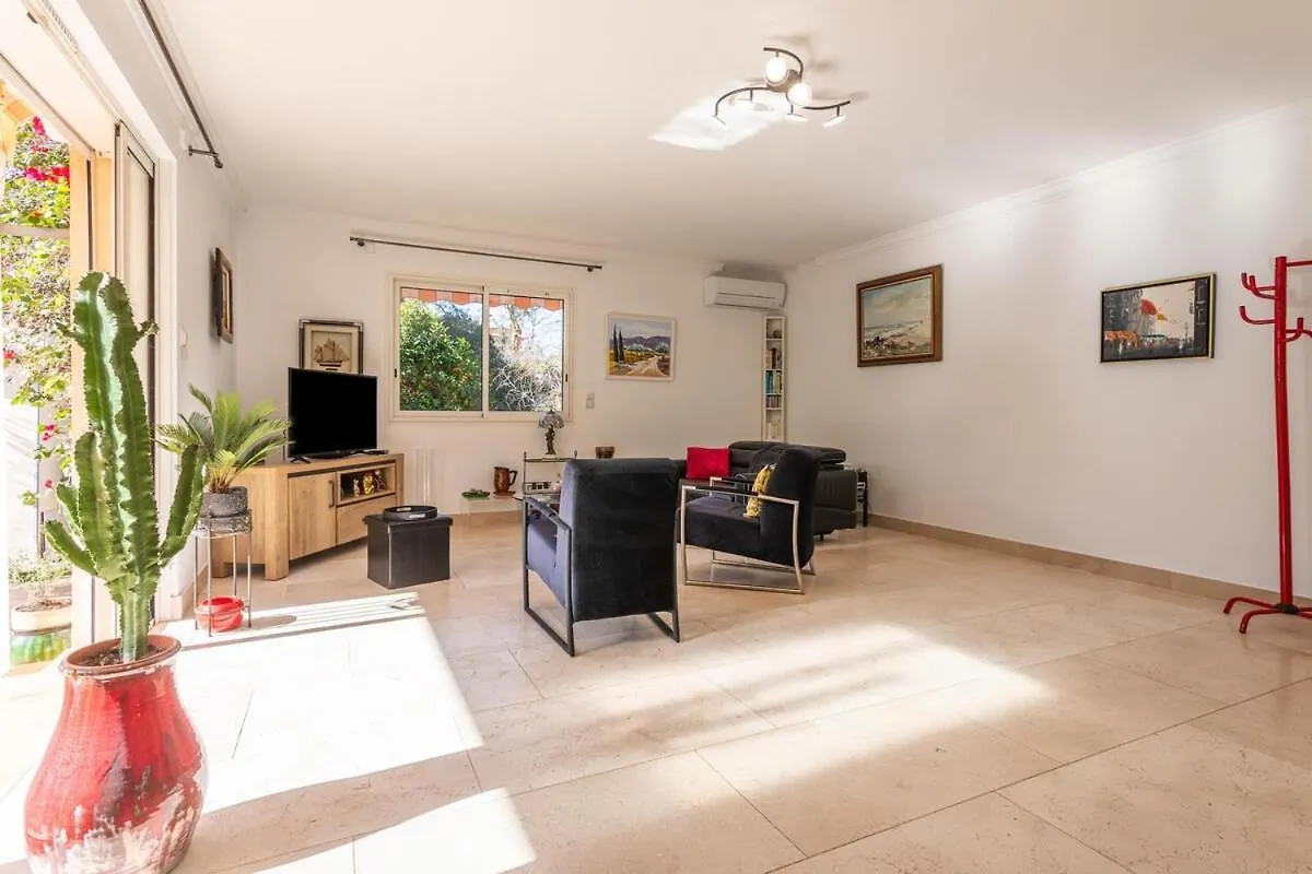 Villa 6 Pers A 150M De La Plage Saint-Raphael